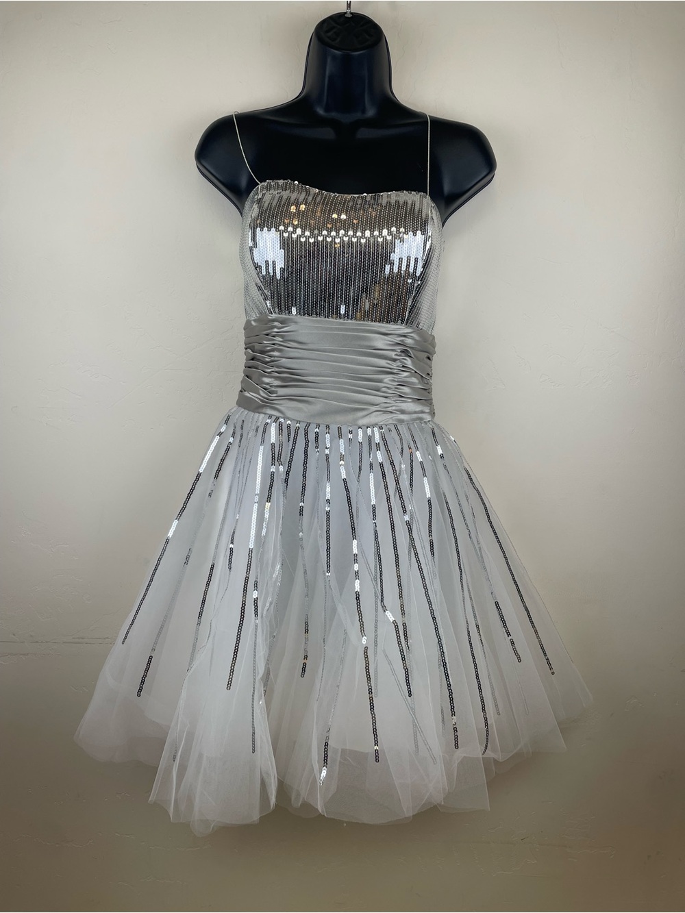 NOX Annabel Silver Sequin Tulle Party Dress